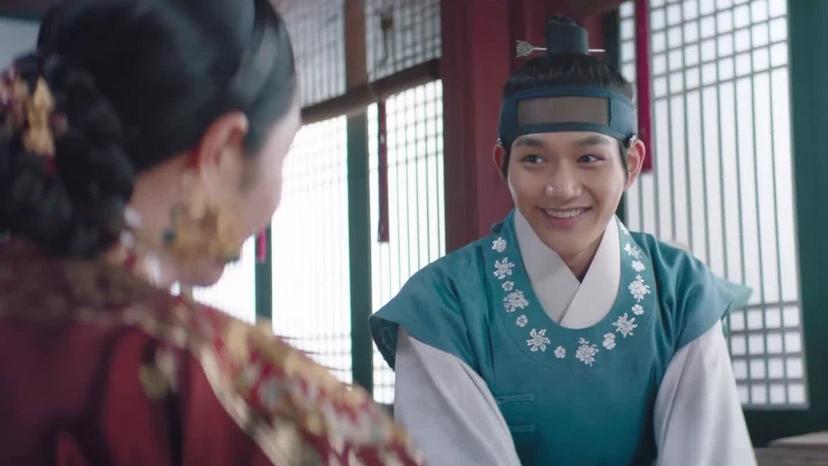 لەژێر چەتری شاژن-٢٢