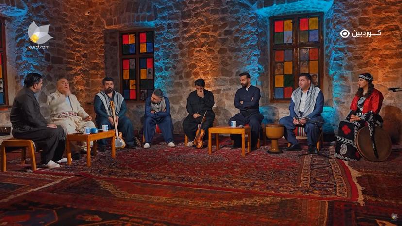 گەشتێک بە هەواری شیعری سالمدا